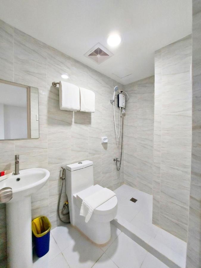 Airobedz Mckinley - Near Sm Aura Manila Exterior foto